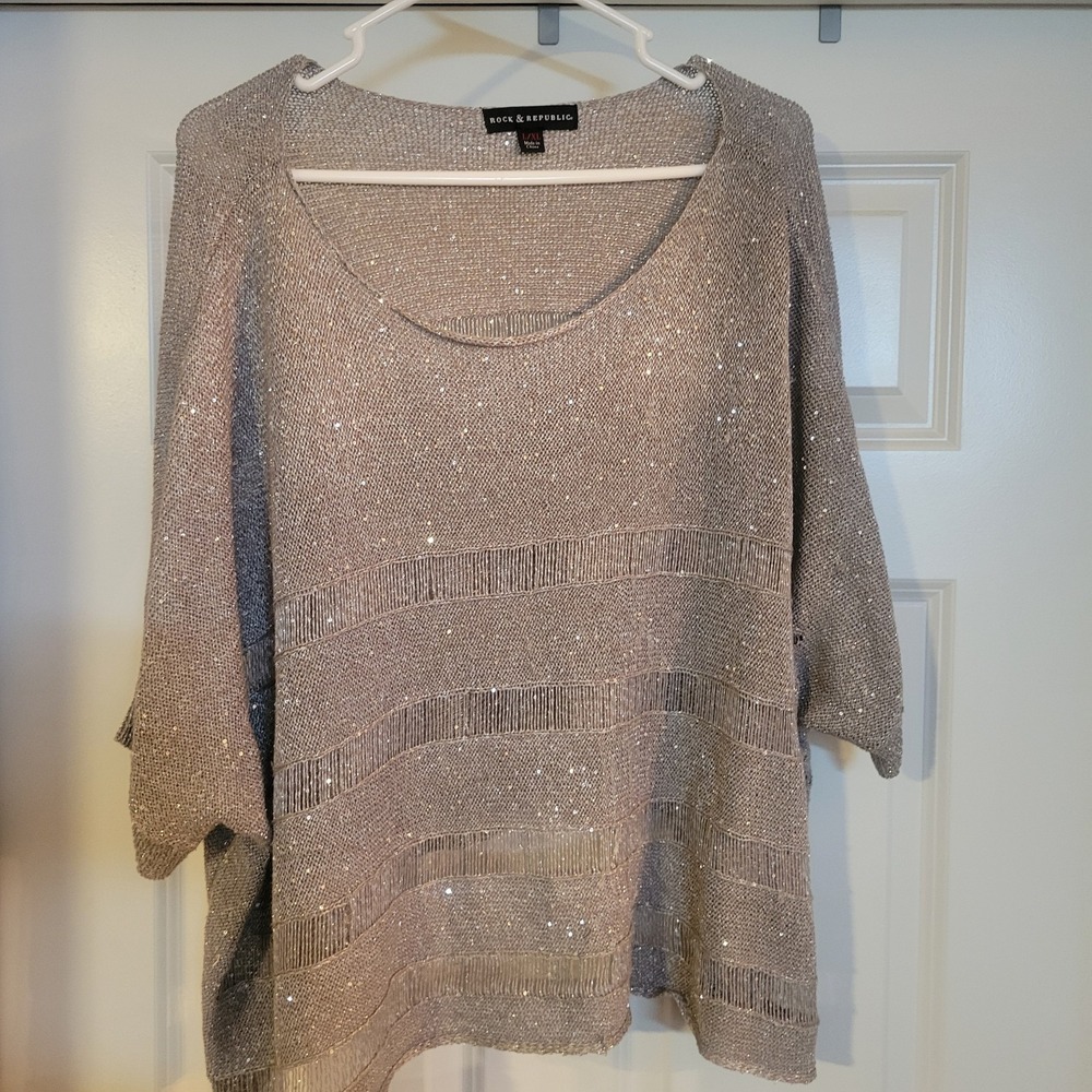 Rock & Republic Womens Top L/ XL Gray Silver Metalic Sweater